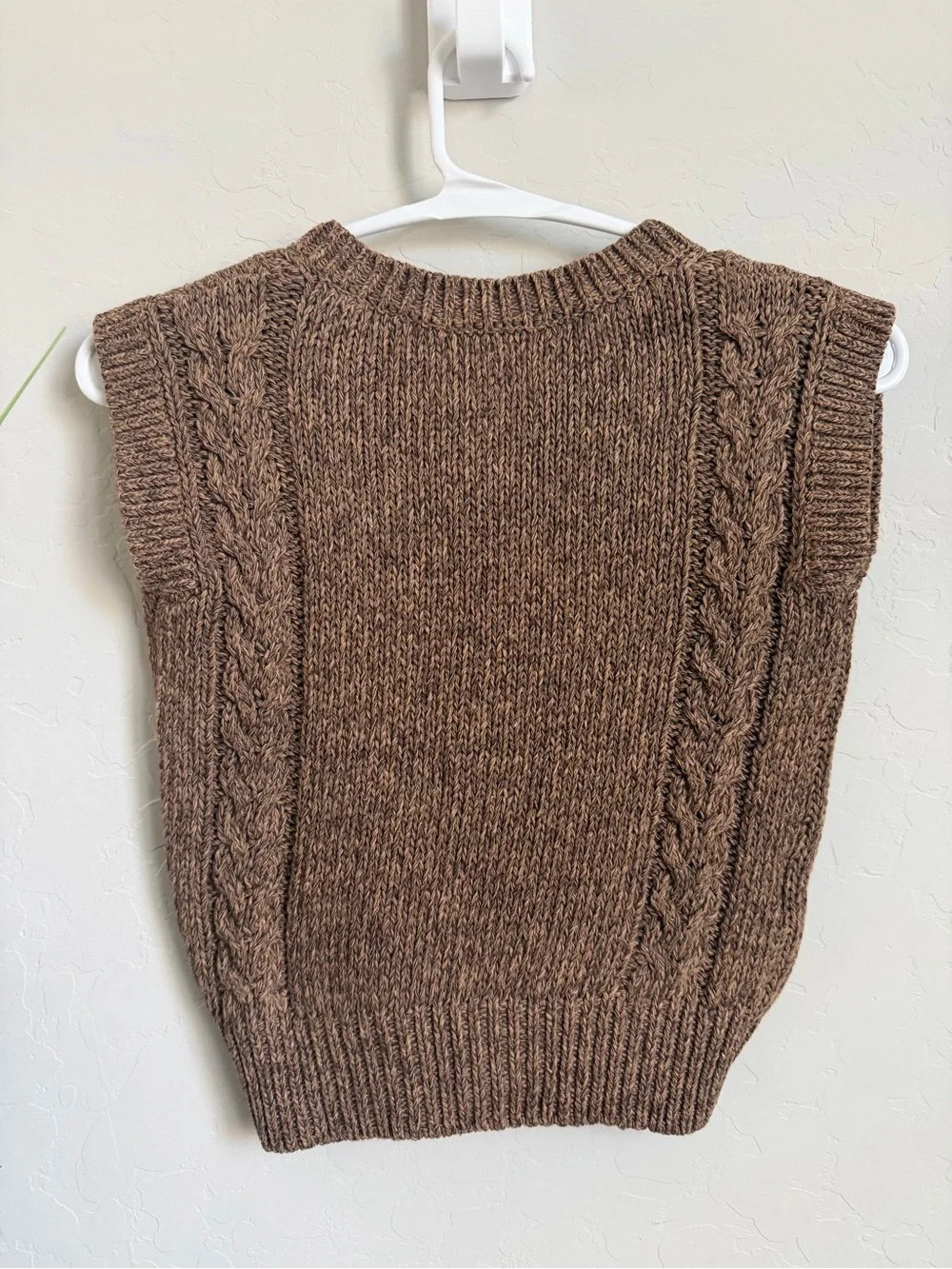 The Sunday Collective Beige Cable Knit Sweater Vest 3Y NWT Made In Spain
